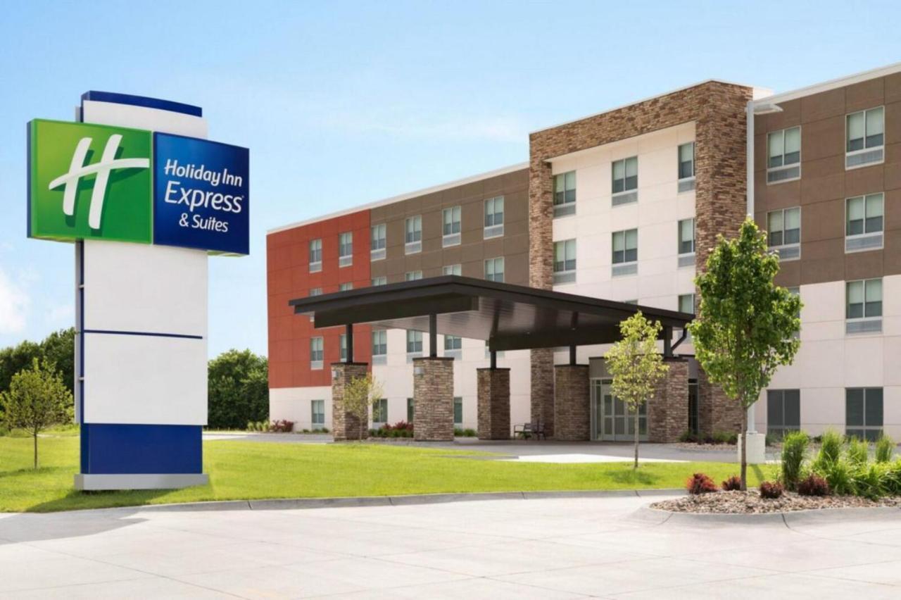 Holiday Inn Express & Suites Charlottesville By Ihg Exterior foto