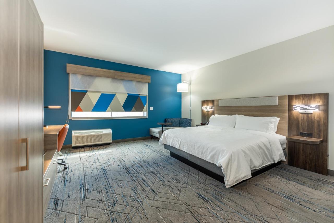 Holiday Inn Express & Suites Charlottesville By Ihg Exterior foto